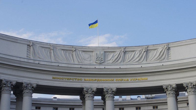 МИД Украины вышлет старшего дипломата российского посольства в Киеве