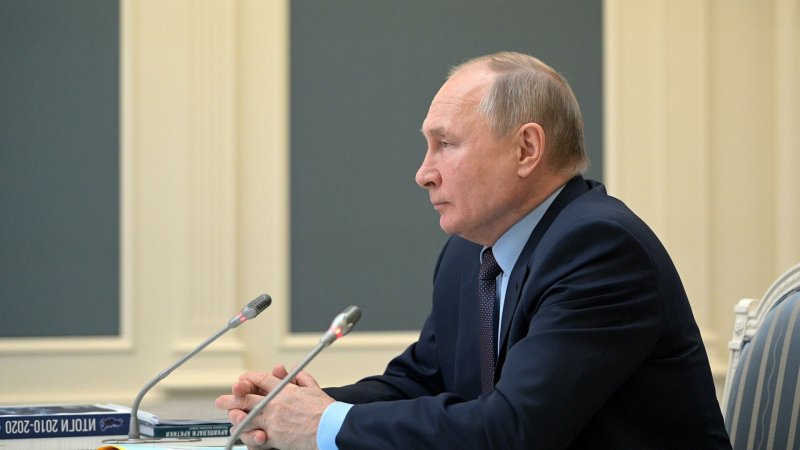 Путин подписал закон о регулировании труда энергетиков