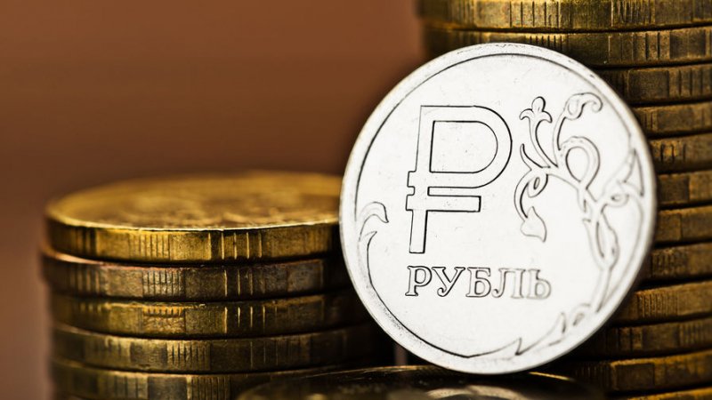 «В сладком положении»: Мантуров нашел плюсы в падении рубля
