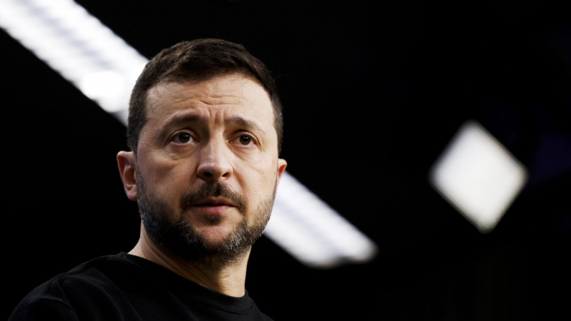 Зеленский выступил с заявлением о завершении конфликта на Украине