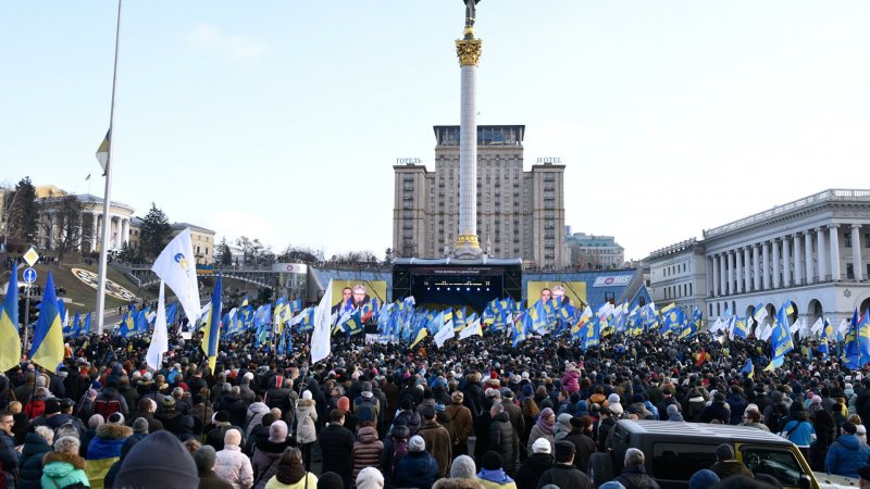 Украине предрекли "бессмысленный и беспощадный" бунт