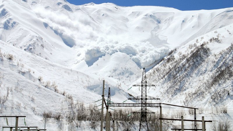 В нескольких районах Камчатки объявили лавинную опасность