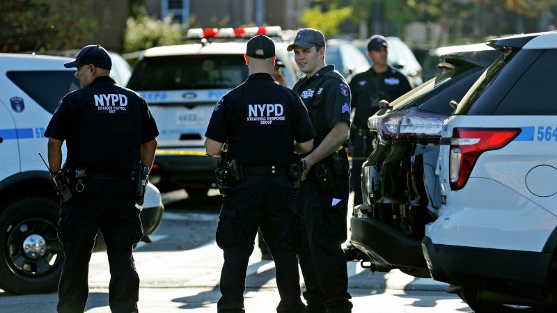 В Нью-Йорке один человек погиб в результате стрельбы в супермаркете